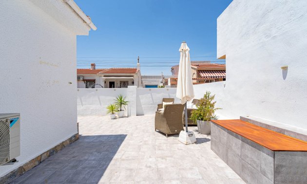 Resale - Bungalow -
Ciudad Quesada - Altos de Quesada