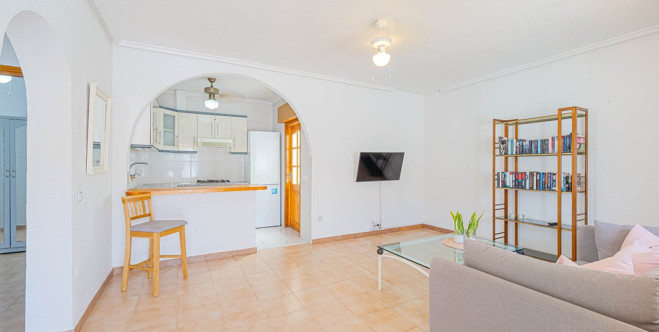 Resale - Bungalow -
Ciudad Quesada - Altos de Quesada