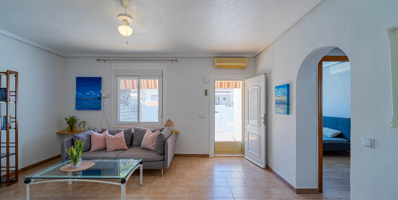 Resale - Bungalow -
Ciudad Quesada - Altos de Quesada
