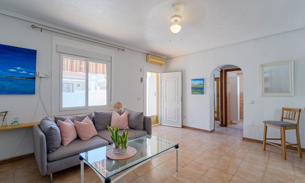 Resale - Bungalow -
Ciudad Quesada - Altos de Quesada