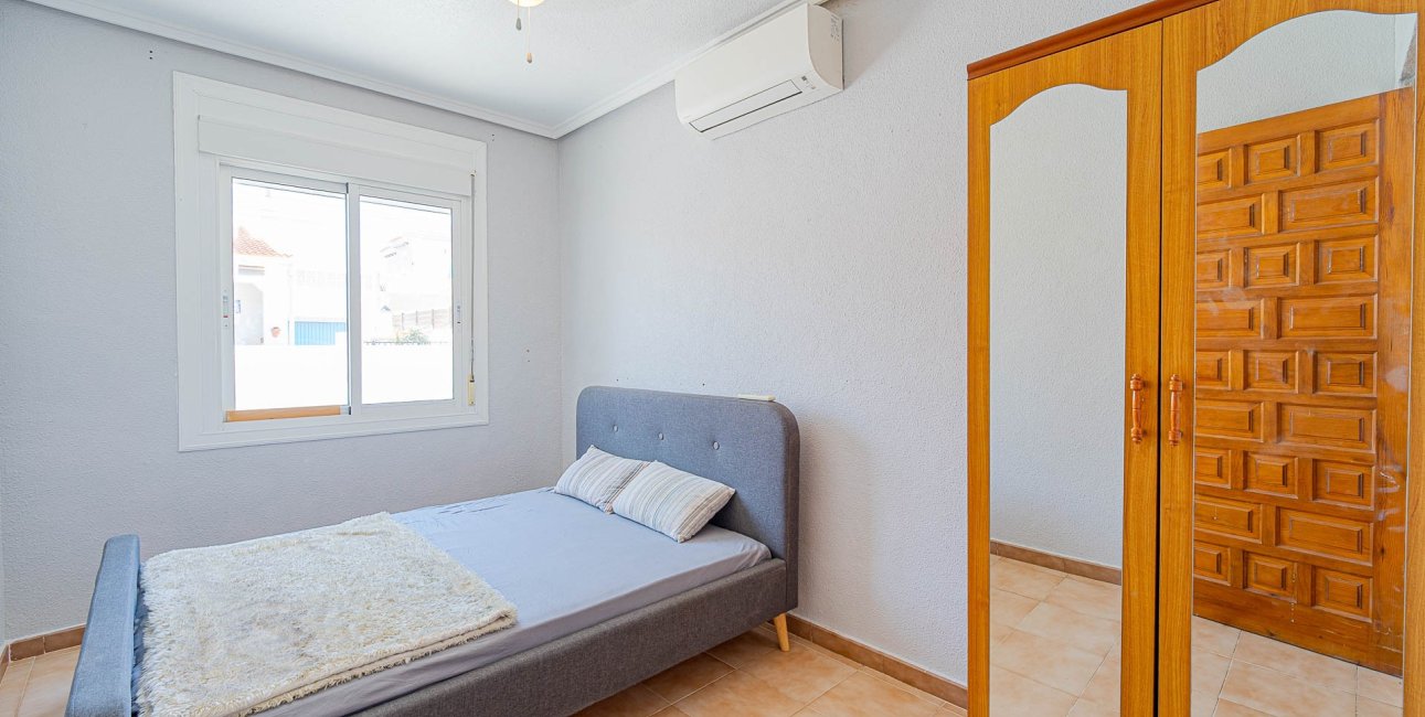 Resale - Bungalow -
Ciudad Quesada - Altos de Quesada