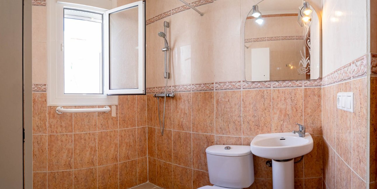 Resale - Bungalow -
Ciudad Quesada - Altos de Quesada