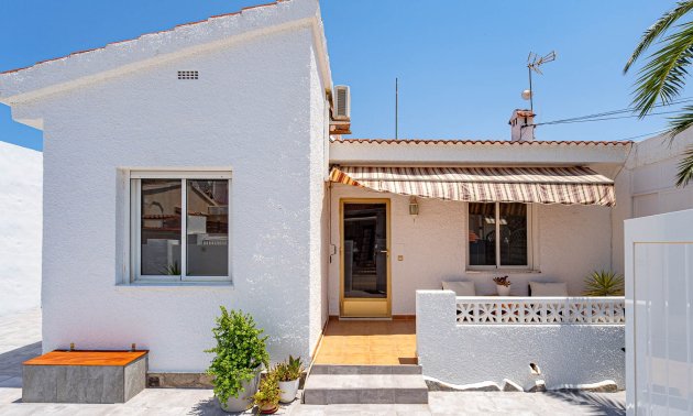 Resale - Bungalow -
Ciudad Quesada - Altos de Quesada