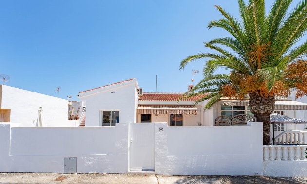 Resale - Bungalow -
Ciudad Quesada - Altos de Quesada