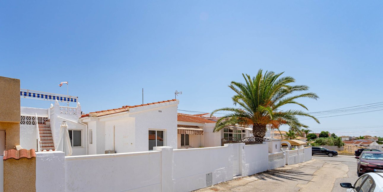 Resale - Bungalow -
Ciudad Quesada - Altos de Quesada