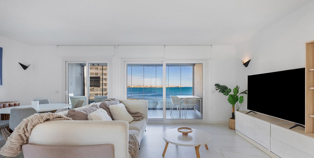 Resale - Apartment / flat -
Torrevieja - Punta prima
