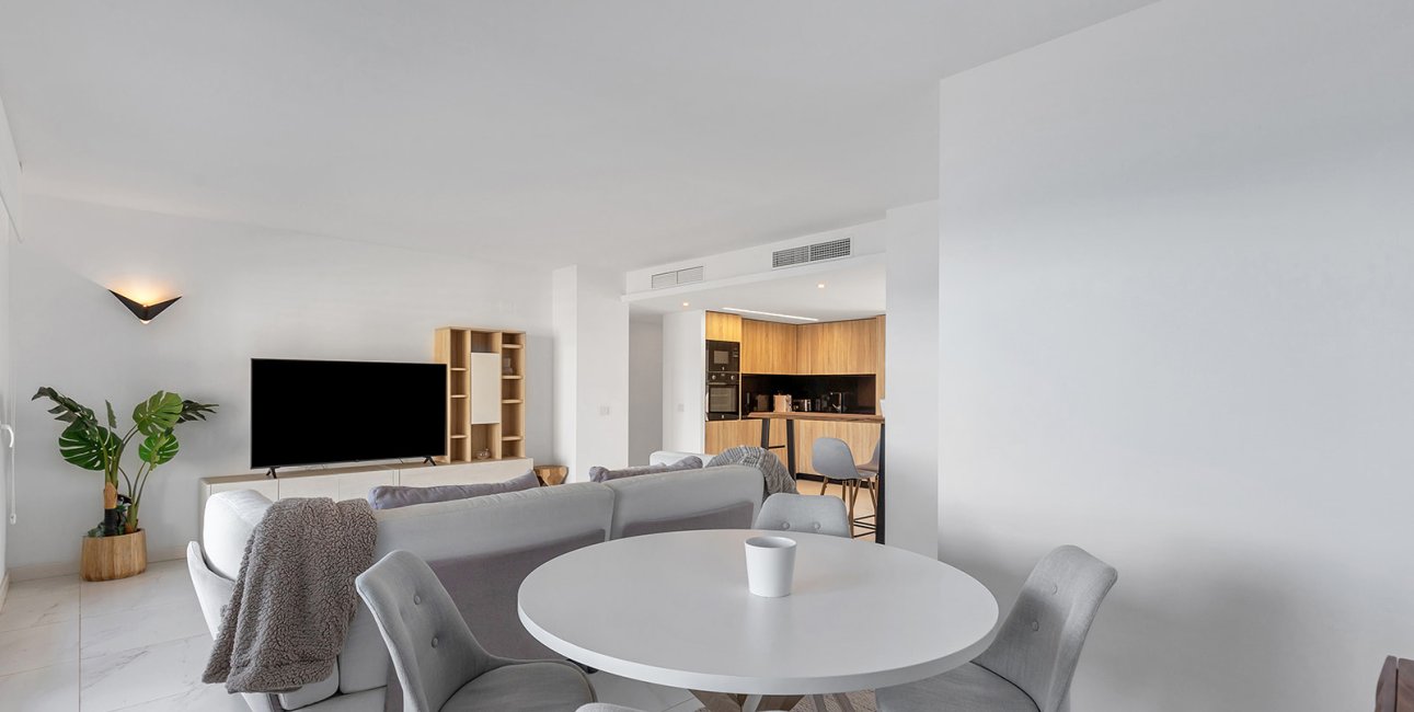 Resale - Apartment / flat -
Torrevieja - Punta prima