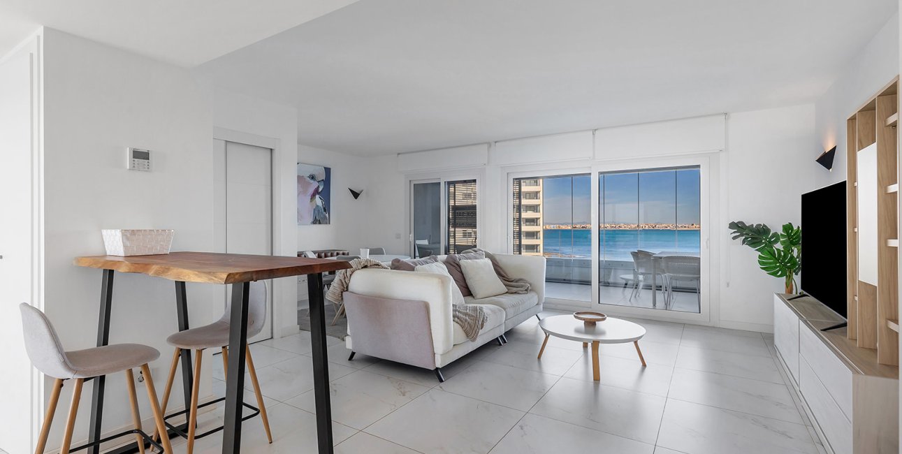 Resale - Apartment / flat -
Torrevieja - Punta prima