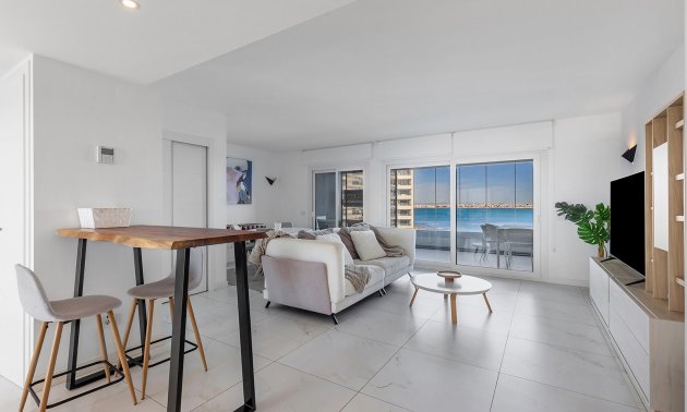 Resale - Apartment / flat -
Torrevieja - Punta prima