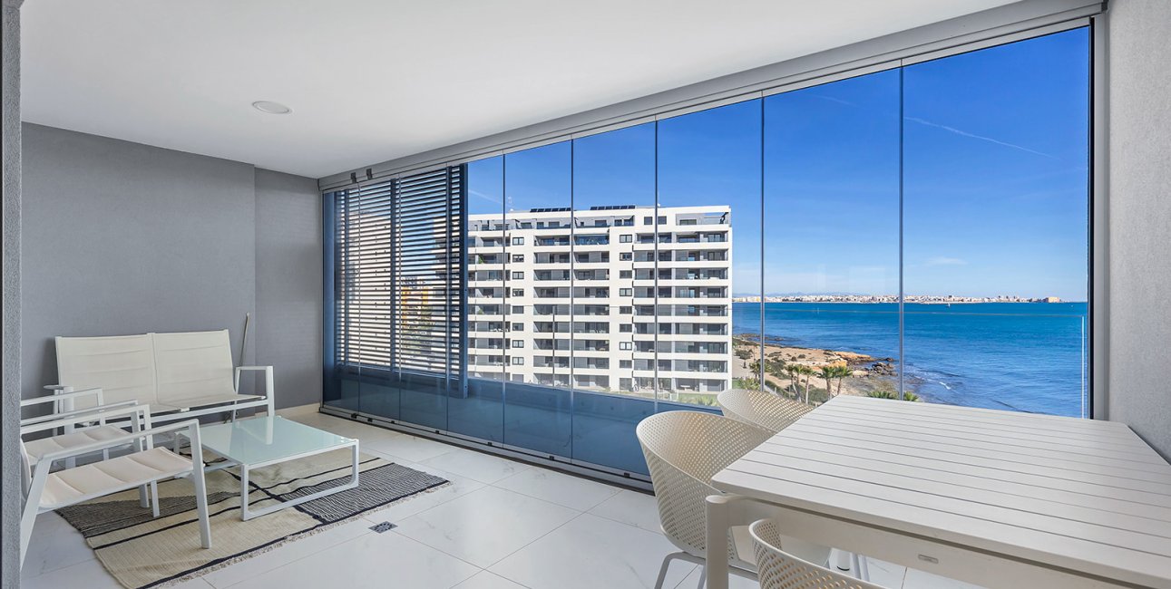 Resale - Apartment / flat -
Torrevieja - Punta prima