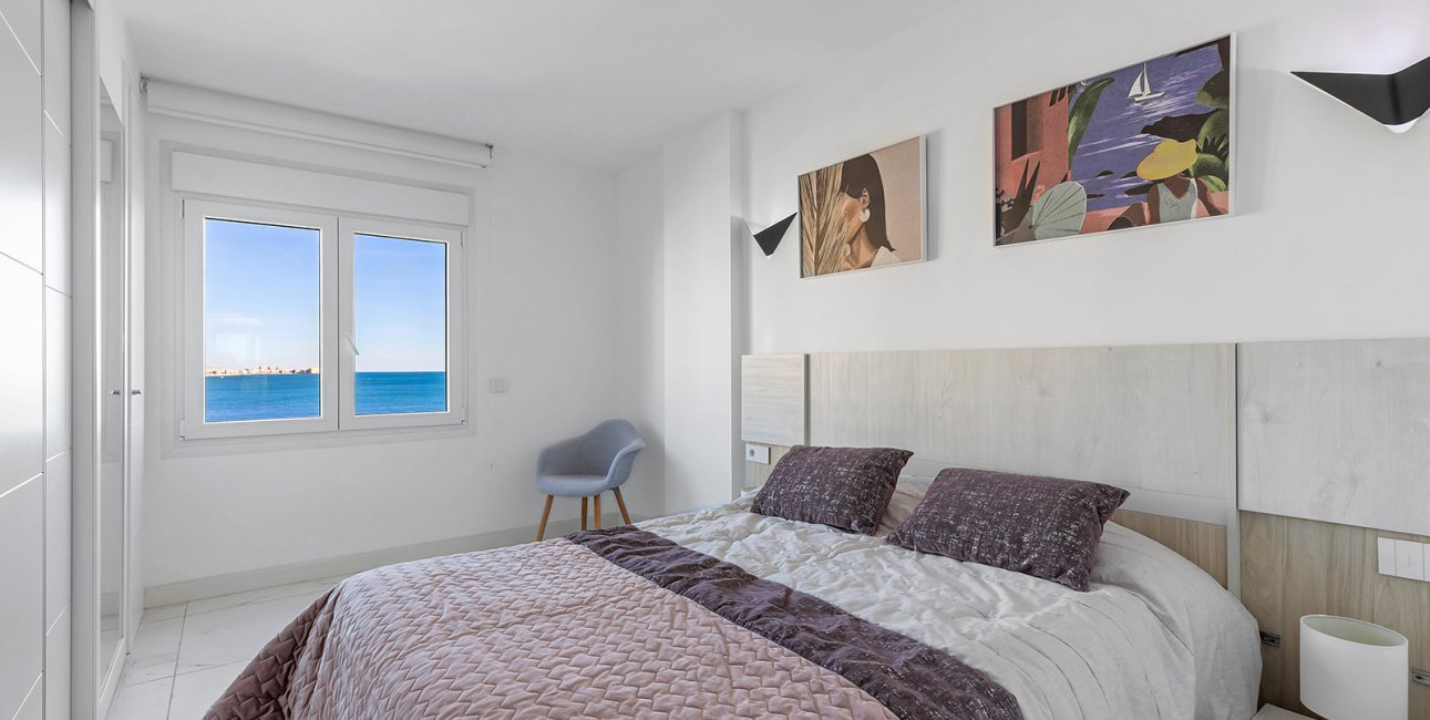 Resale - Apartment / flat -
Torrevieja - Punta prima