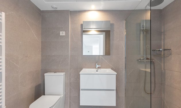 Resale - Apartment / flat -
Torrevieja - Punta prima