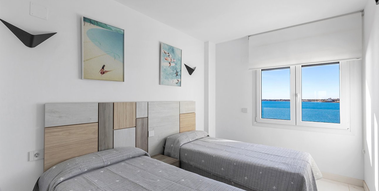 Resale - Apartment / flat -
Torrevieja - Punta prima