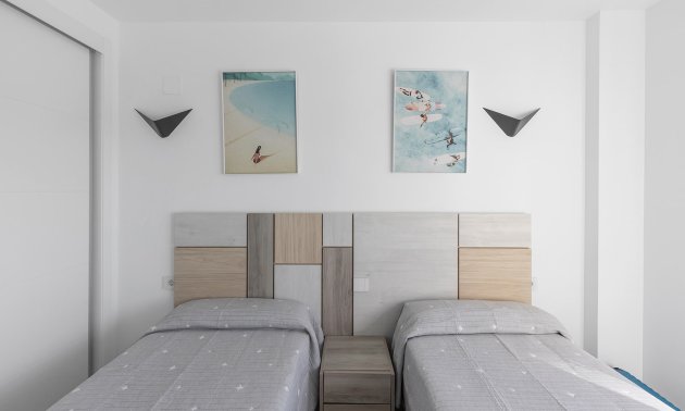 Resale - Apartment / flat -
Torrevieja - Punta prima