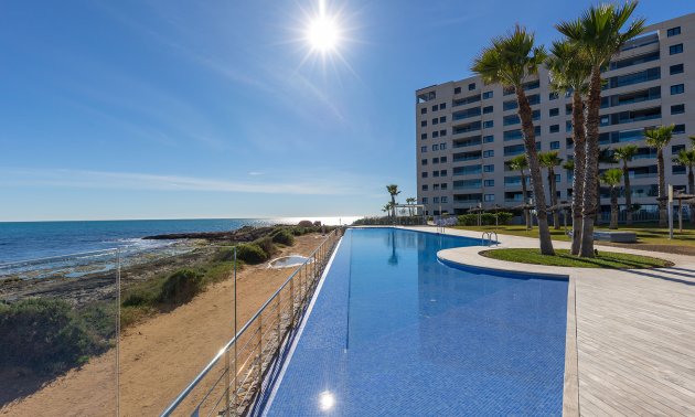 Resale - Apartment / flat -
Torrevieja - Punta prima