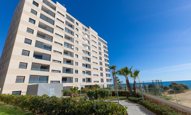 Resale - Apartment / flat -
Torrevieja - Punta prima