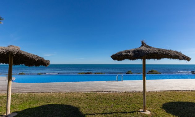 Resale - Apartment / flat -
Torrevieja - Punta prima