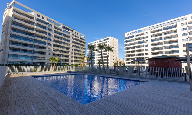Resale - Apartment / flat -
Torrevieja - Punta prima