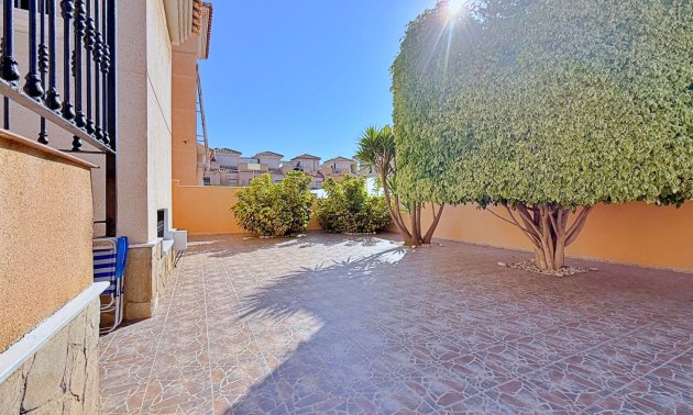 Resale - Villa -
Orihuela - Orihuela Costa