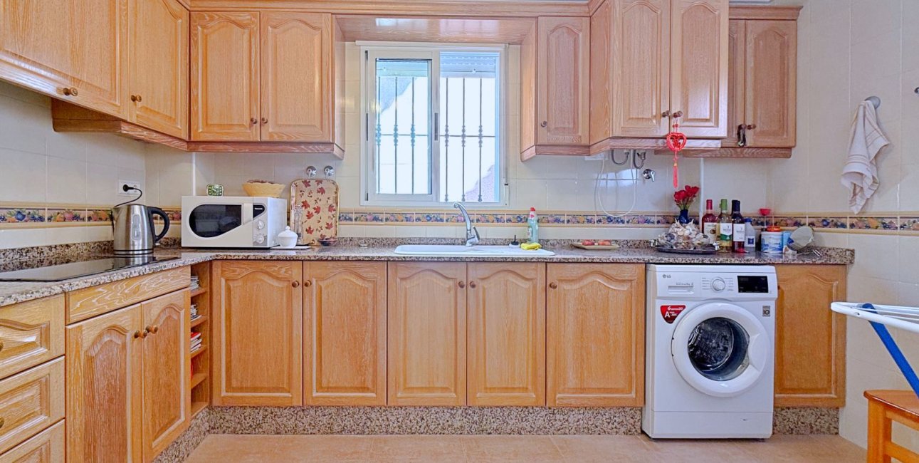 Resale - Villa -
Orihuela - Orihuela Costa