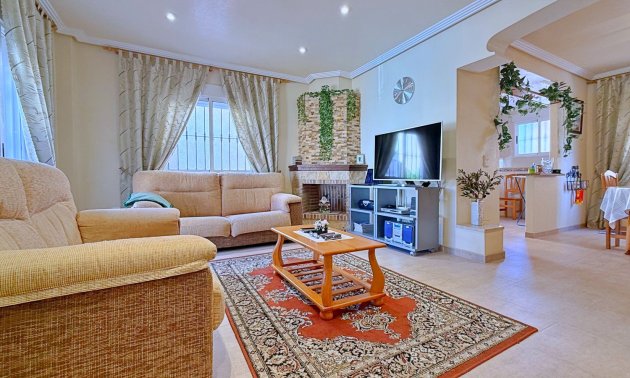 Resale - Villa -
Orihuela - Orihuela Costa