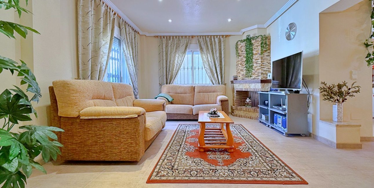 Resale - Villa -
Orihuela - Orihuela Costa