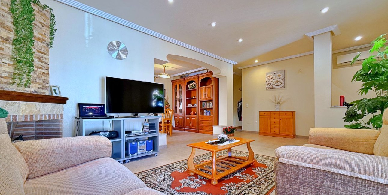Resale - Villa -
Orihuela - Orihuela Costa