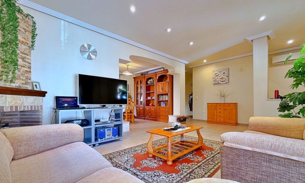 Resale - Villa -
Orihuela - Orihuela Costa