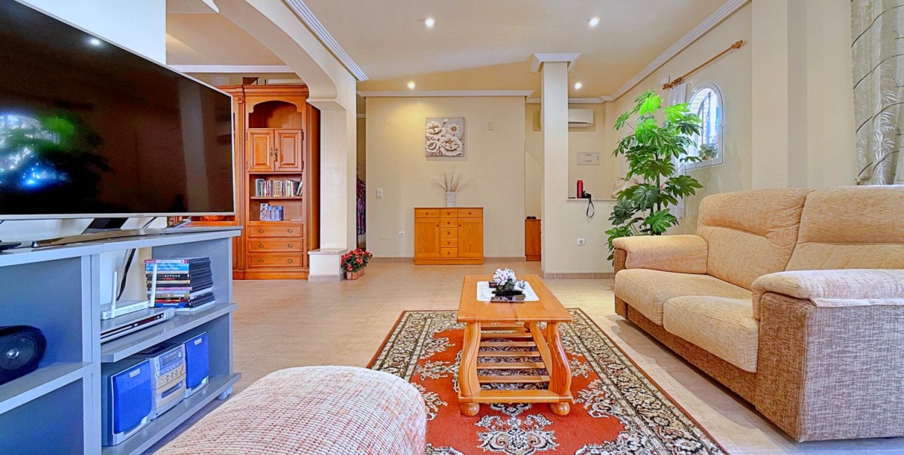 Resale - Villa -
Orihuela - Orihuela Costa