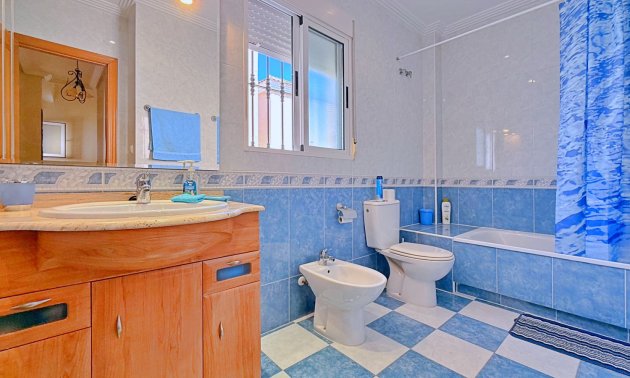 Resale - Villa -
Orihuela - Orihuela Costa