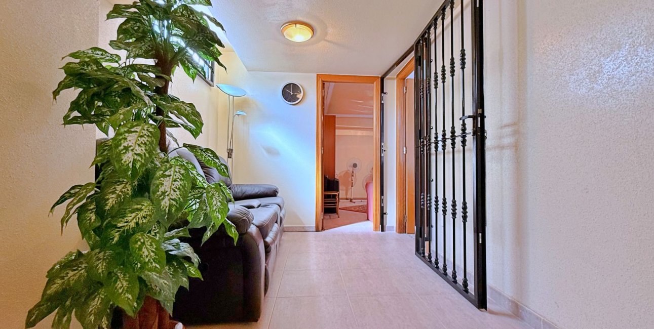 Resale - Villa -
Orihuela - Orihuela Costa