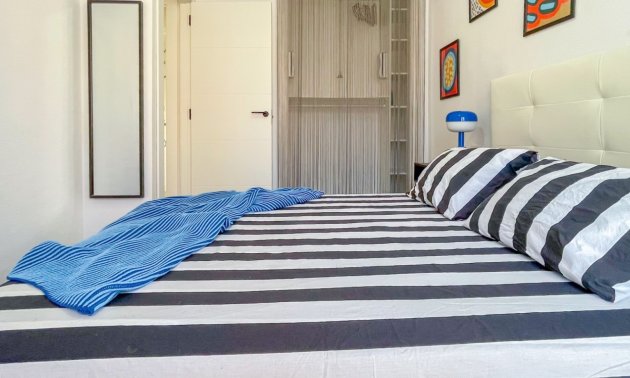 Resale - Townhouse -
Orihuela Costa - Playa Flamenca