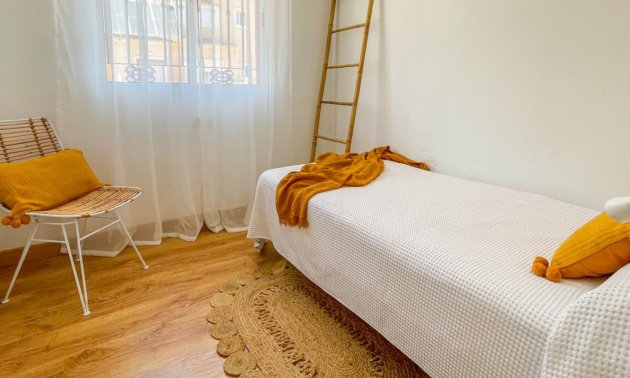 Resale - Townhouse -
Orihuela Costa - Playa Flamenca