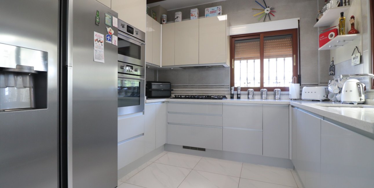 Resale - Villa -
Formentera del Segura - Fincas de La Vega