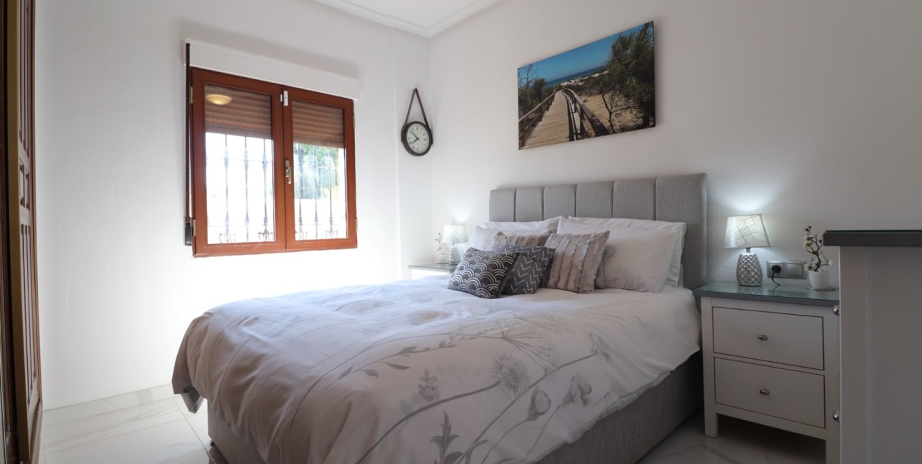 Resale - Villa -
Formentera del Segura - Fincas de La Vega