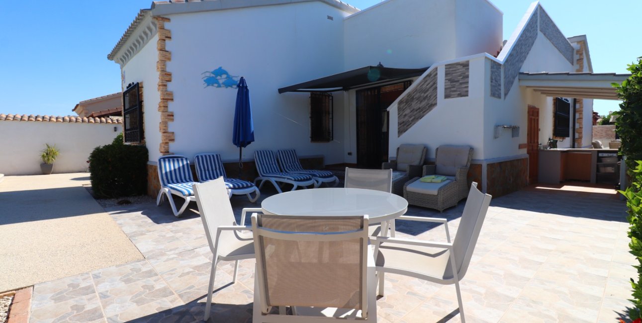 Resale - Villa -
Formentera del Segura - Fincas de La Vega