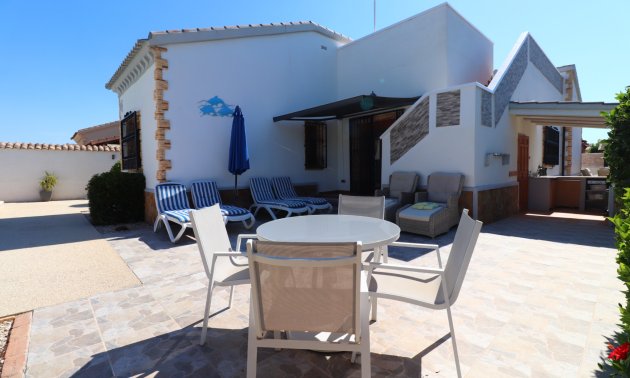 Resale - Villa -
Formentera del Segura - Fincas de La Vega