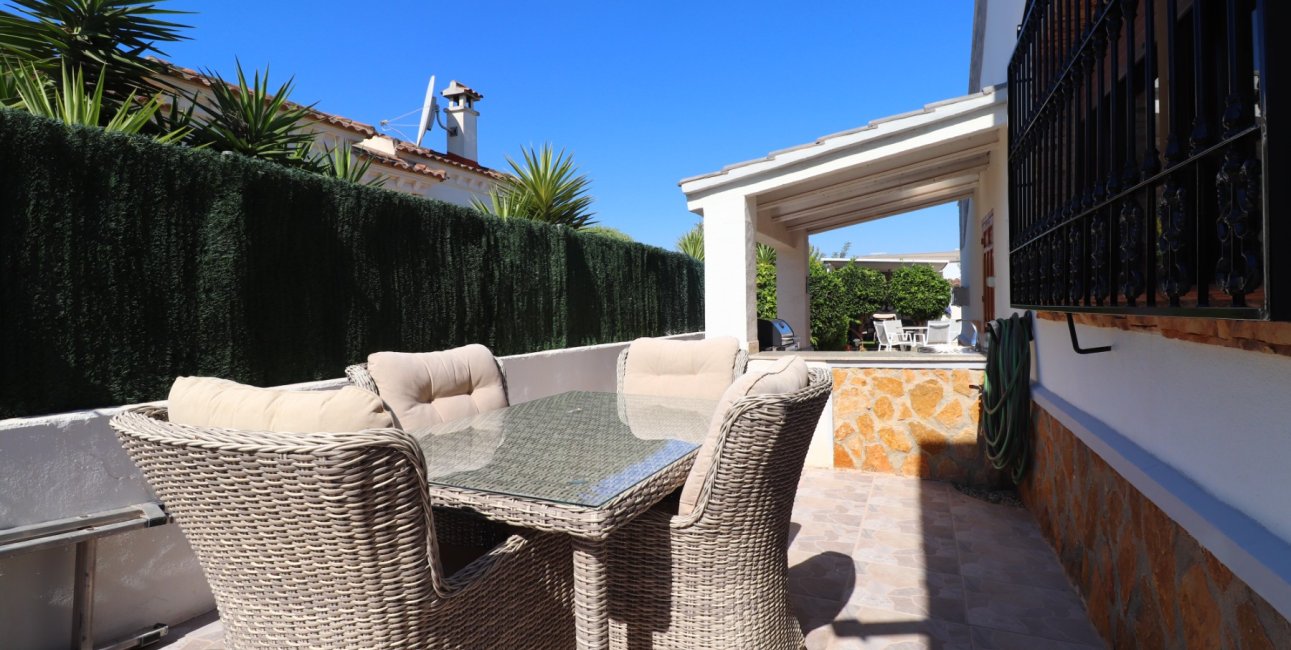 Resale - Villa -
Formentera del Segura - Fincas de La Vega