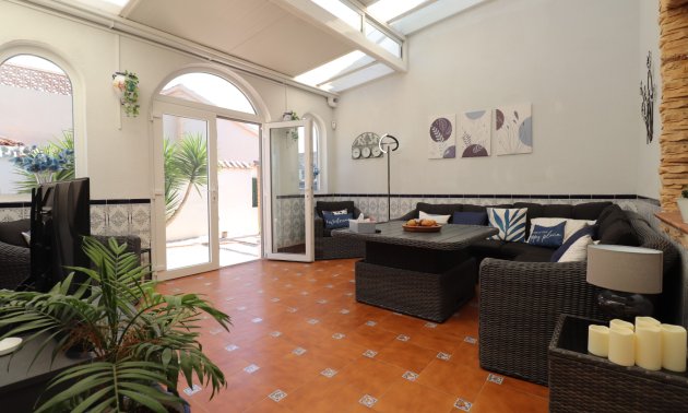 Resale - Villa -
Formentera del Segura - Fincas de La Vega