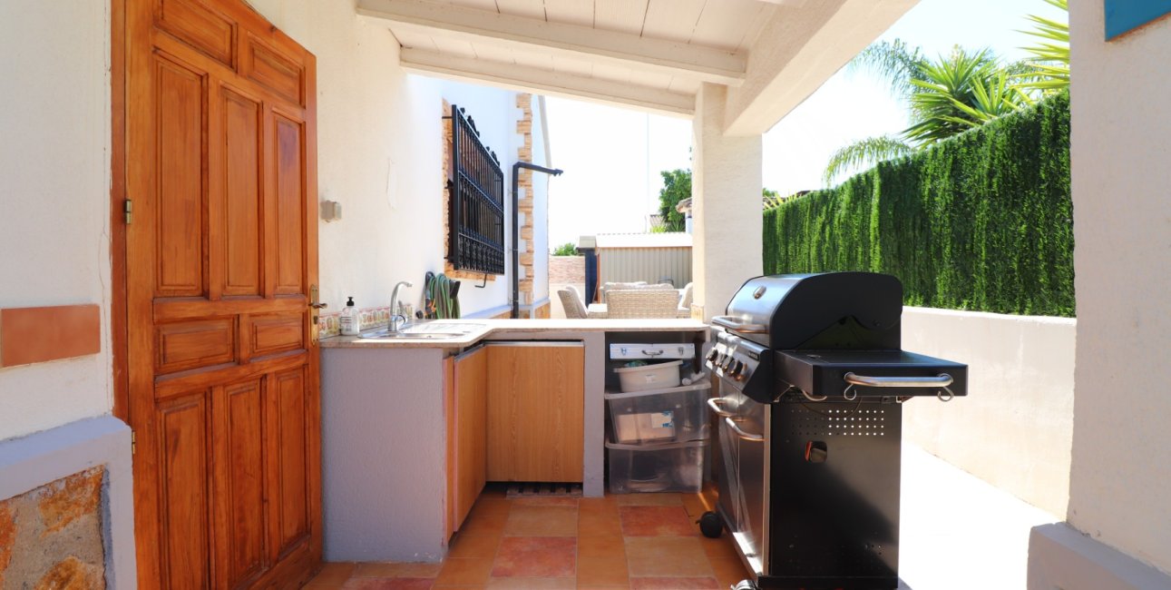 Resale - Villa -
Formentera del Segura - Fincas de La Vega