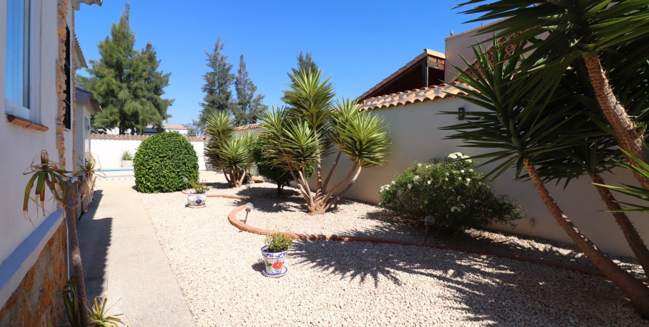Resale - Villa -
Formentera del Segura - Fincas de La Vega