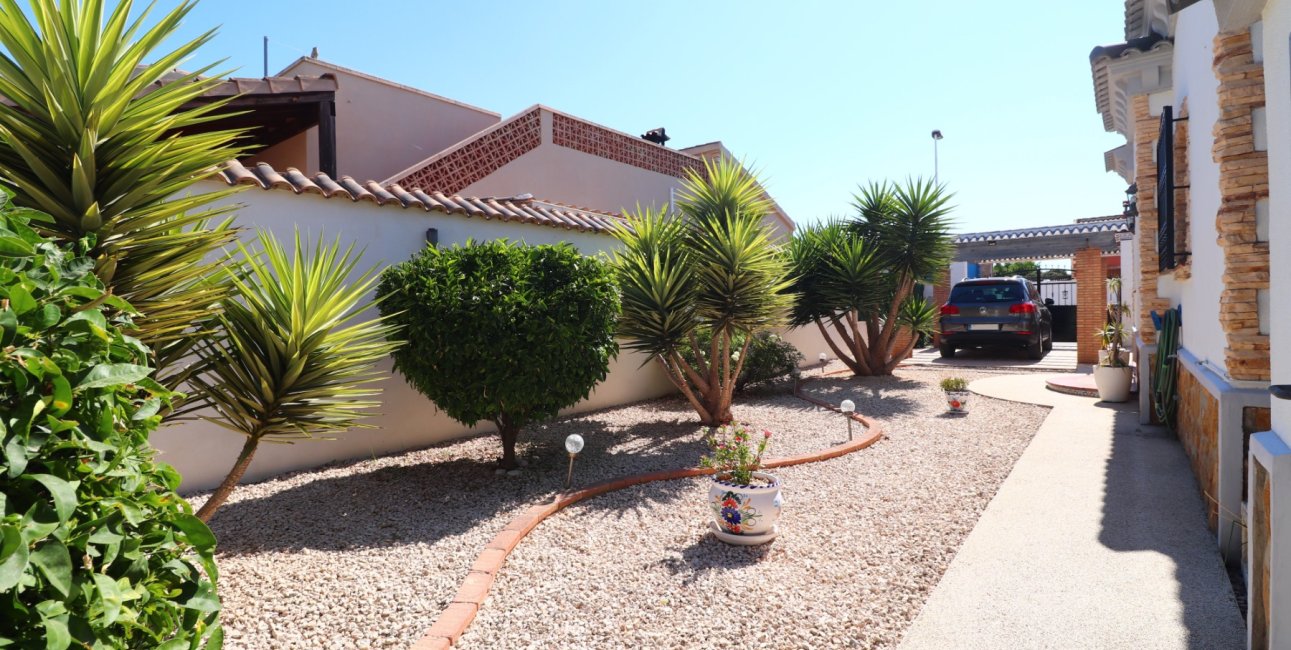 Resale - Villa -
Formentera del Segura - Fincas de La Vega