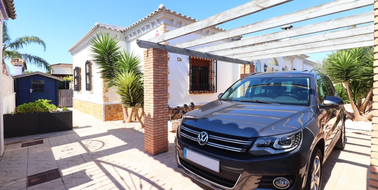 Resale - Villa -
Formentera del Segura - Fincas de La Vega