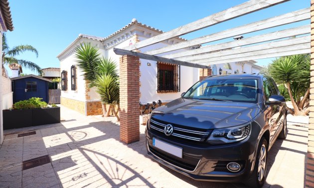 Resale - Villa -
Formentera del Segura - Fincas de La Vega