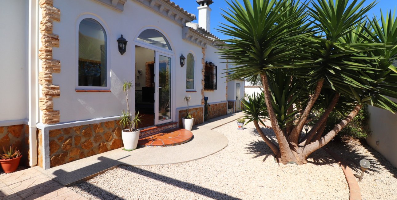 Resale - Villa -
Formentera del Segura - Fincas de La Vega