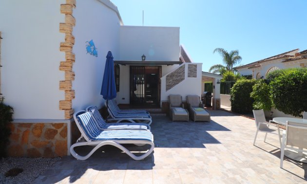 Resale - Villa -
Formentera del Segura - Fincas de La Vega