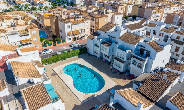 Resale - Apartment / flat -
Torrevieja - Playa Los Naufragos