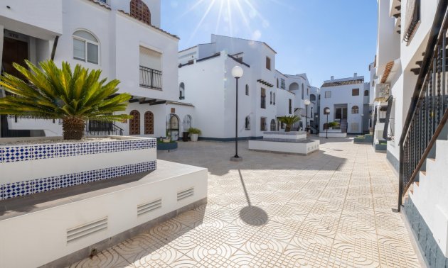 Resale - Apartment / flat -
Torrevieja - Playa Los Naufragos