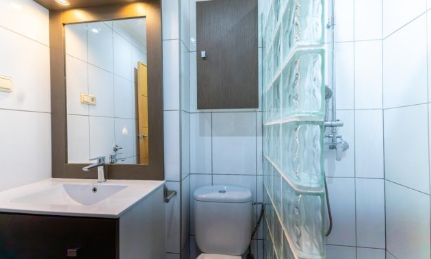Resale - Apartment / flat -
Torrevieja - Playa Los Naufragos