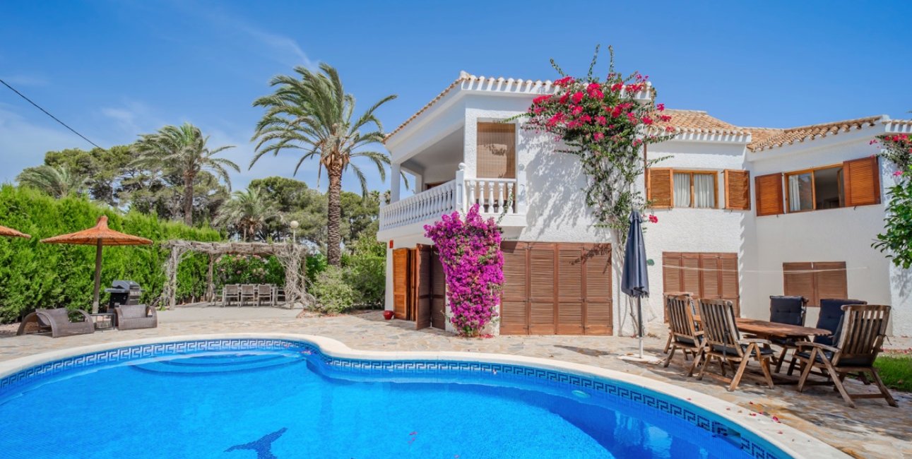 Resale - Villa -
Orihuela Costa - Cabo Roig